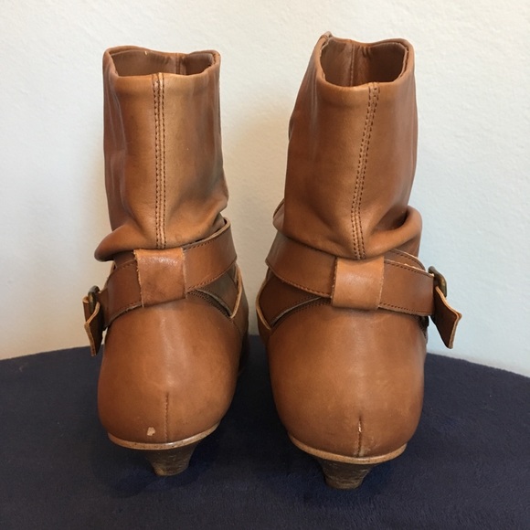 Steve Madden “Trentt” Cognac Leather Booties - Picture 3 of 8